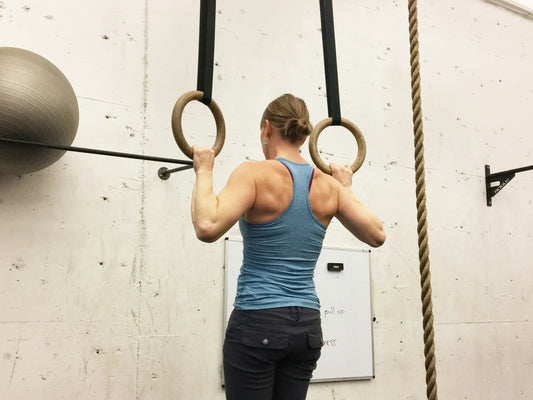 ZEUZ Houten Turnringen – Berkenhouten turnringen met verstelbare banden en stevige grip.