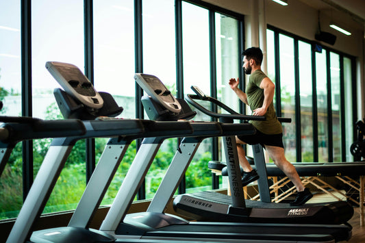Inklapbare loopband – compacte treadmill voor thuisgebruik met afstandsbediening en stille motor.