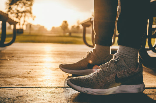 Op zoek naar de beste hardloopschoenen voor heren in 2025? Ontdek de topmodellen voor comfort, snelheid en stabiliteit. Vergelijk & bestel direct!