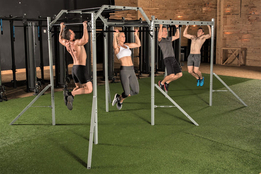 MAXSTRENGTH Monkey Wandmontage – Stabiele en stevige monkey bar setup voor functionele training.