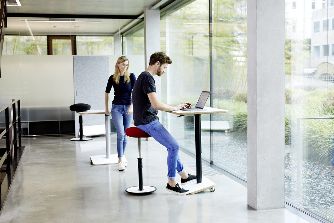 Wiebelkruk – Ergonomische balanskruk die zorgt voor core activatie en betere werkhouding.