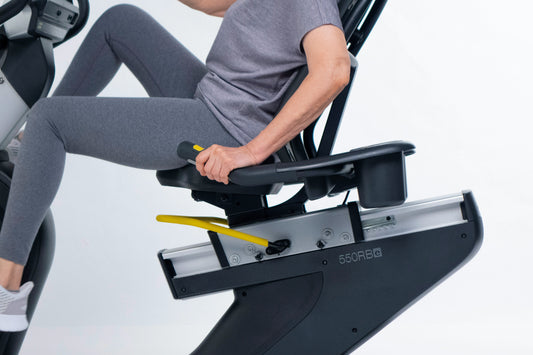 Hometrainer met rugleuning – VirtuFit RB 1.0, comfortabele ligfiets voor senioren en hersteltraining.
