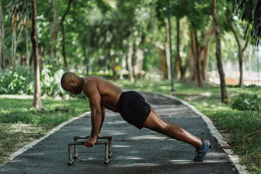 Kraken Parallettes push-up bars – stevige houten handgrepen met rubberen anti-slip voetsteunen voor optimale grip en stabiliteit