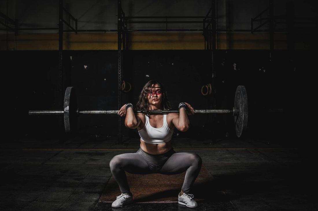 Squats met progressieve overload: de sleutel tot kracht en spiergroei in je home gym.