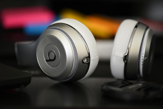 MIIEGO BOOM ANC – De ultieme draadloze sportkoptelefoon met noise cancelling en wasbare sportkussens.