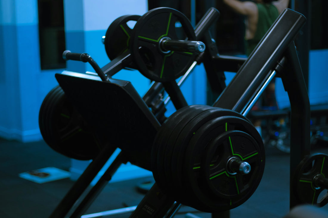 Leg press hack squat combo – multifunctioneel krachttoestel voor intensieve beentraining.