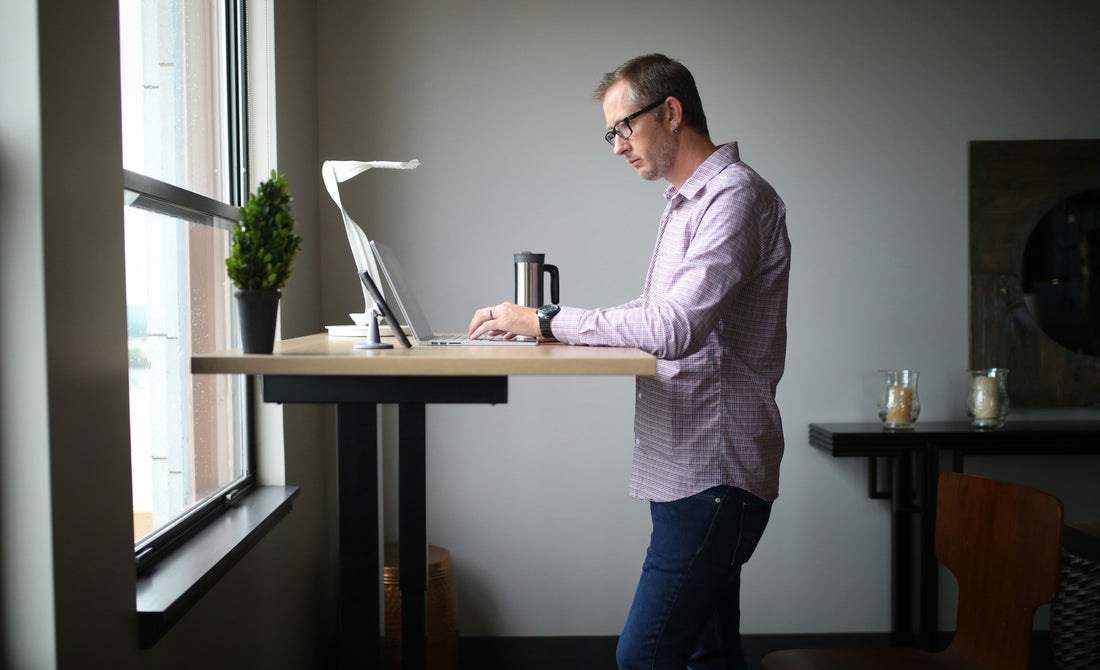 Casaria Zit-Sta Bureau – Innovatief zit-sta bureau met geheugenfunctie en extra comfort