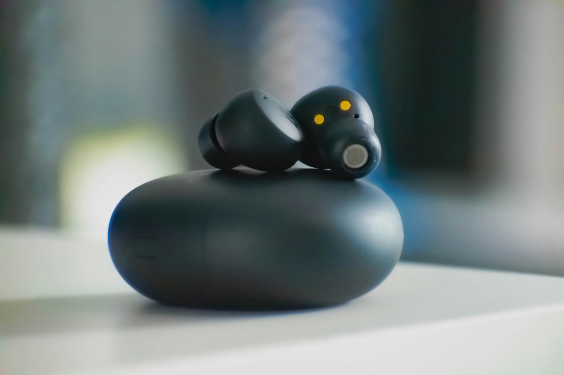Sportoordopjes met noise cancelling – DunRock, JBL en Sony vergeleken voor actief gebruik.
